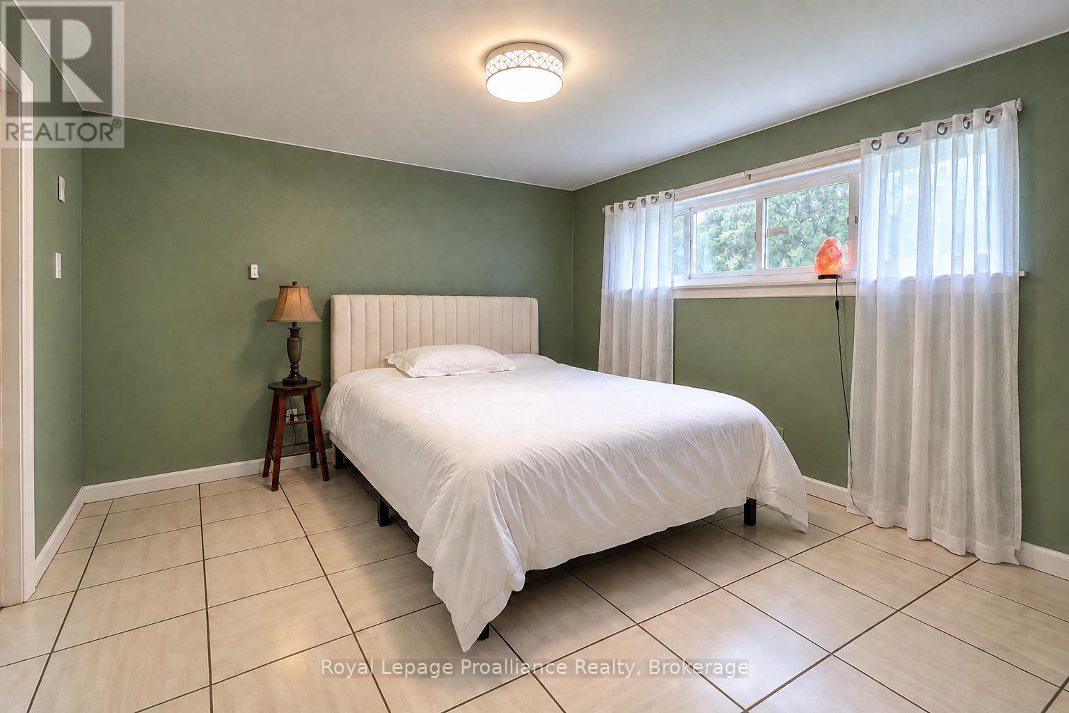 115 Nicholas Street, Quinte West, Ontario  K8V 6E8 - Photo 20 - X13663162