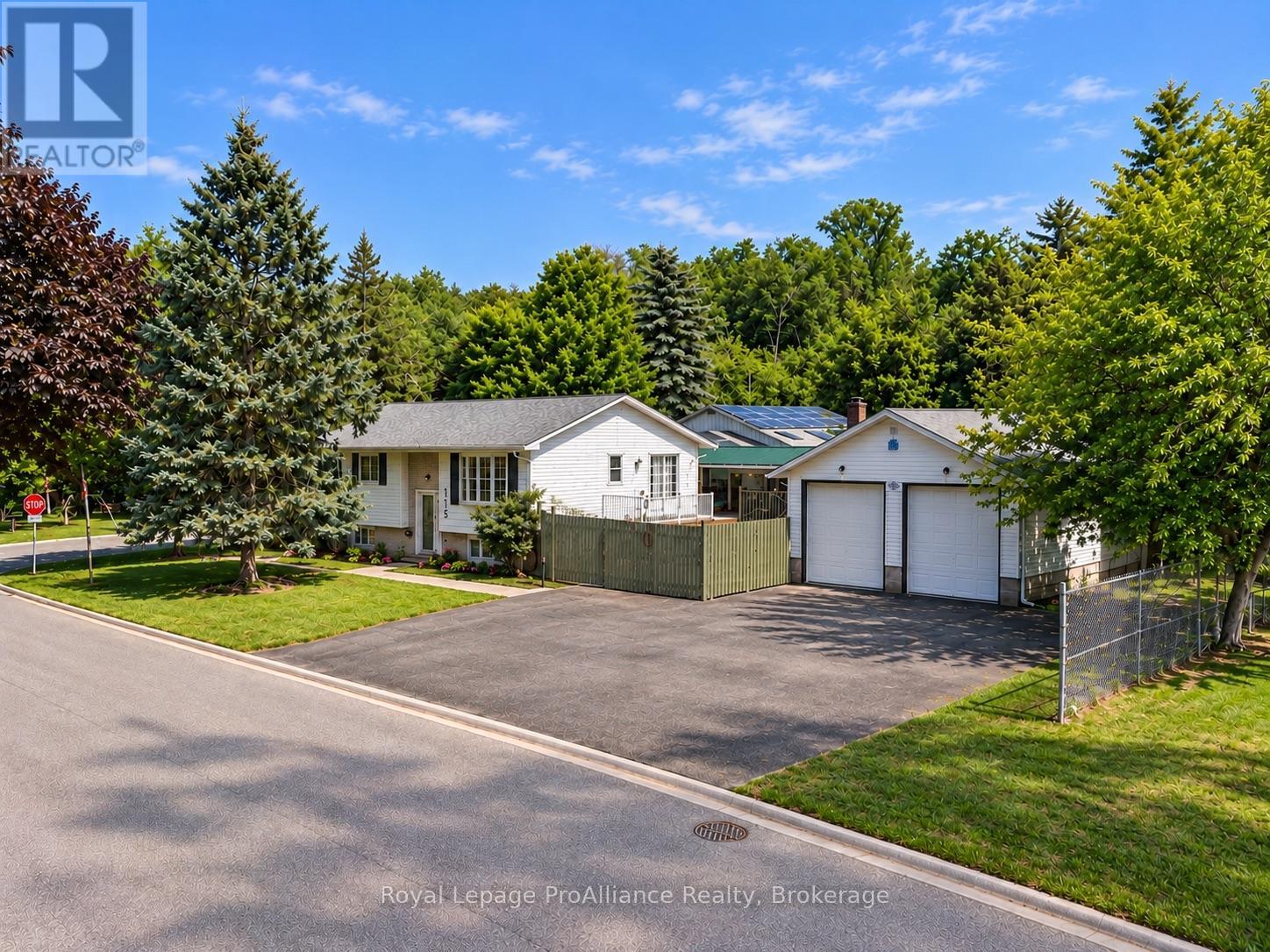 115 Nicholas Street, Quinte West, Ontario  K8V 6E8 - Photo 2 - X13663162