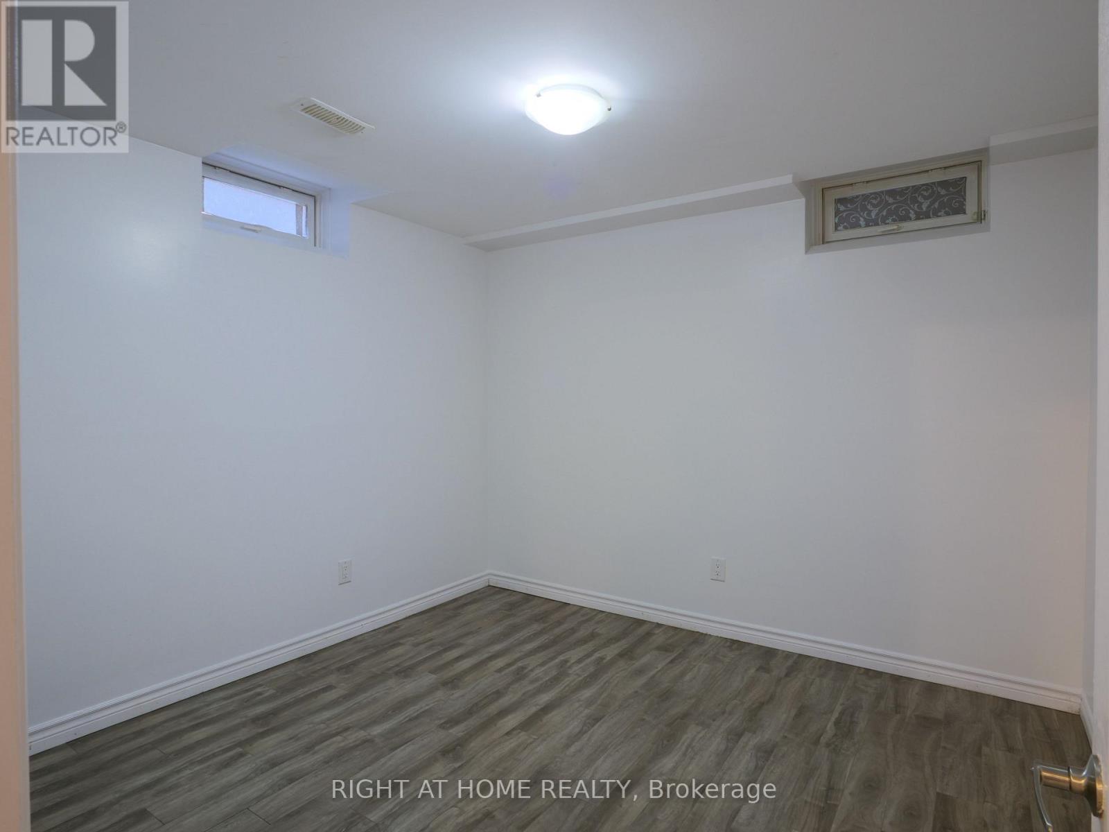Basement Unit - 19 Blazing Star Drive S, Brampton, Ontario  L6R 3E5 - Photo 10 - W13925194