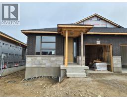 112 THACKERAY Way, Harriston, Ontario