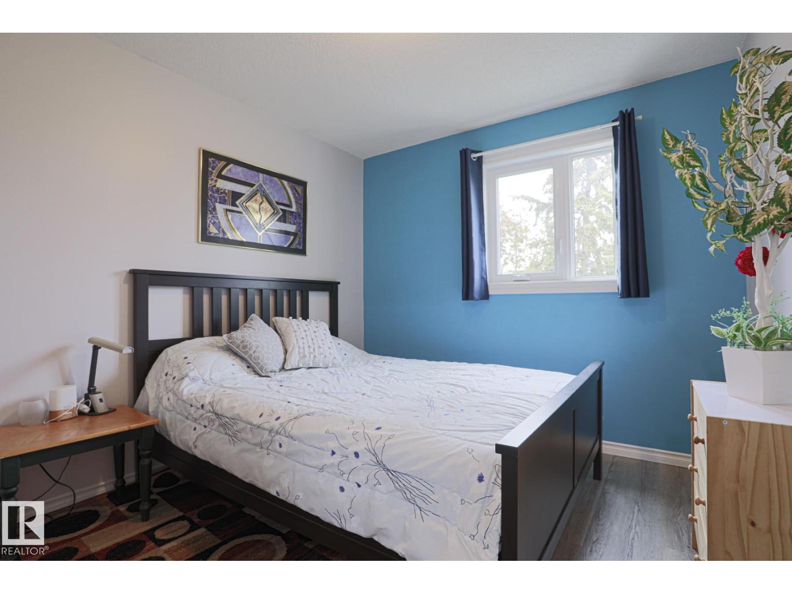 4424 124 AV NW