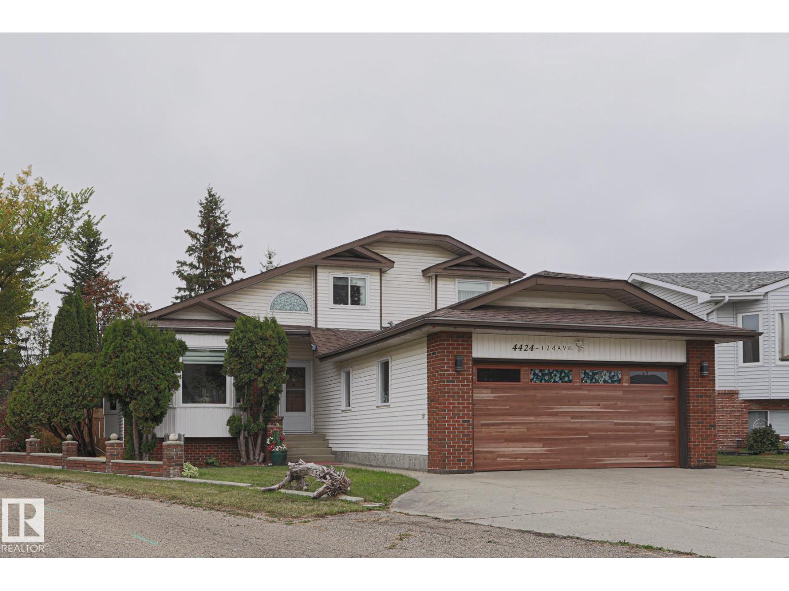 4424 124 AV NW