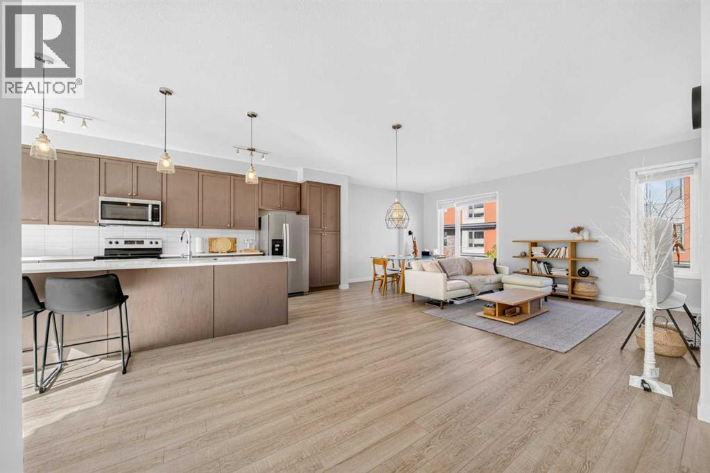 145 Shawnee Common Sw, Calgary, Alberta  T2Y 0P9 - Photo 4 - A2349577
