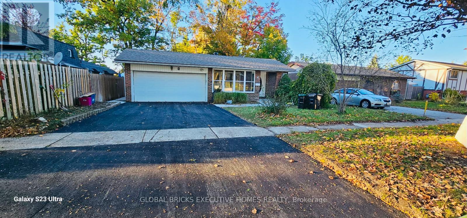 4 VIRGILWOOD CRESCENT, Barrie, Ontario