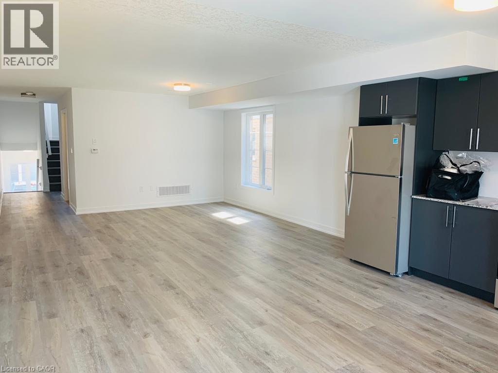 205 West Oak Trail Unit# 31, Kitchener, Ontario  N2R 0R9 - Photo 9 - 40870652