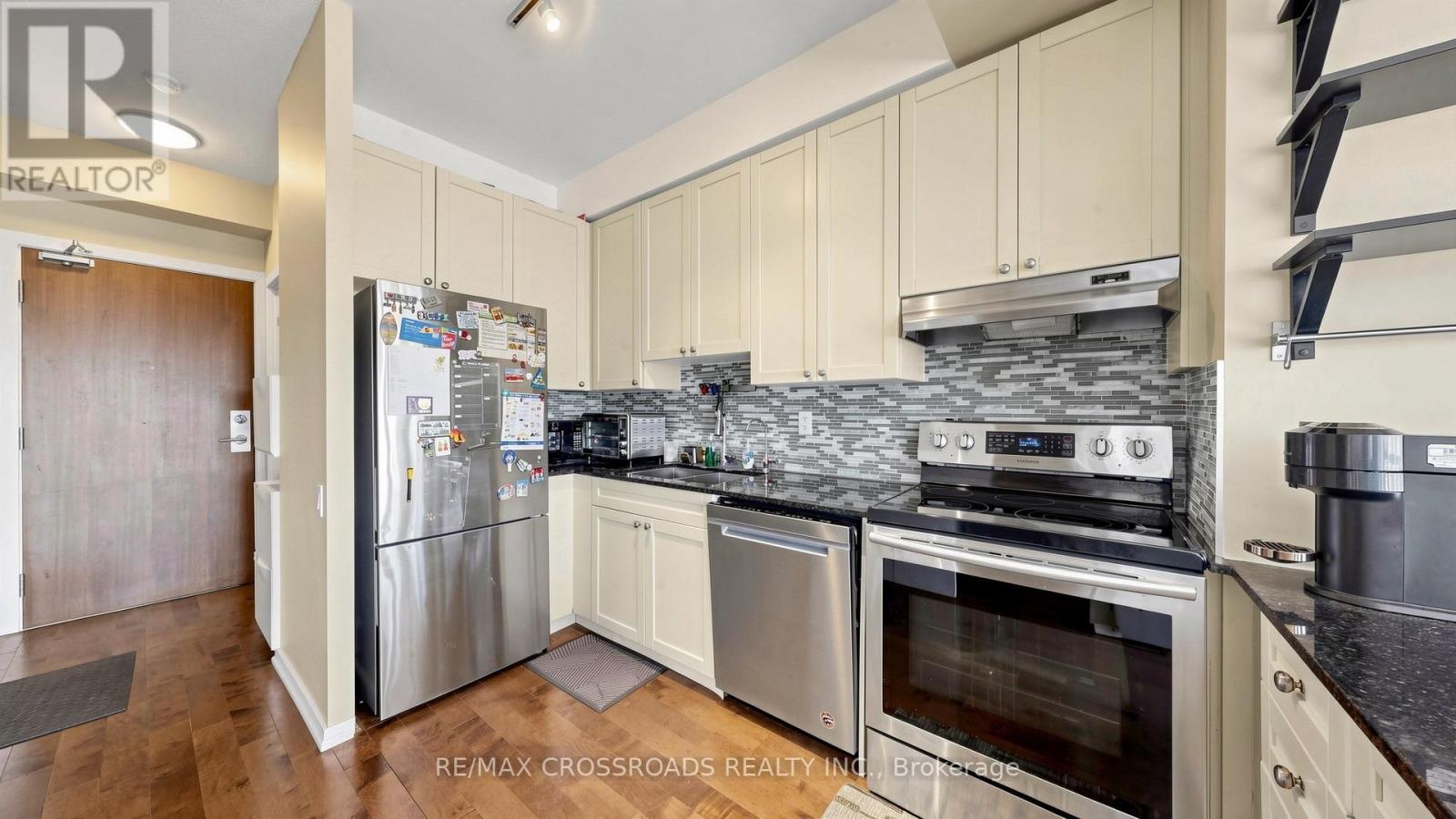 606 - 30 Canterbury Place, Toronto, Ontario  M2N 0B9 - Photo 10 - C13934958