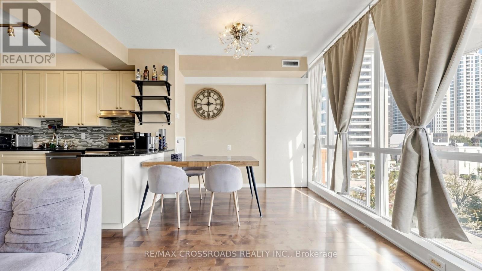 606 - 30 Canterbury Place, Toronto, Ontario  M2N 0B9 - Photo 5 - C13934958