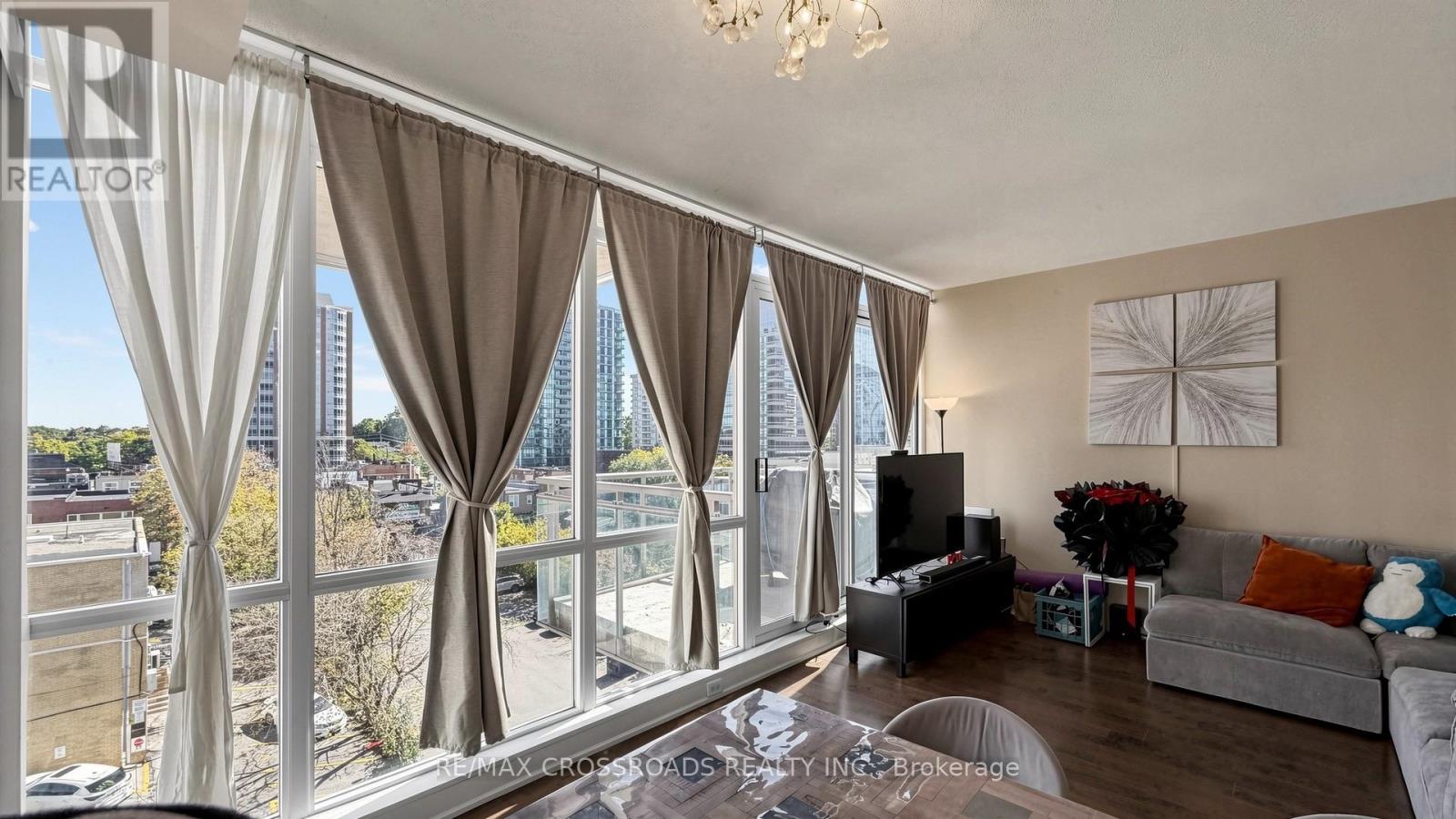 606 - 30 Canterbury Place, Toronto, Ontario  M2N 0B9 - Photo 7 - C13934958