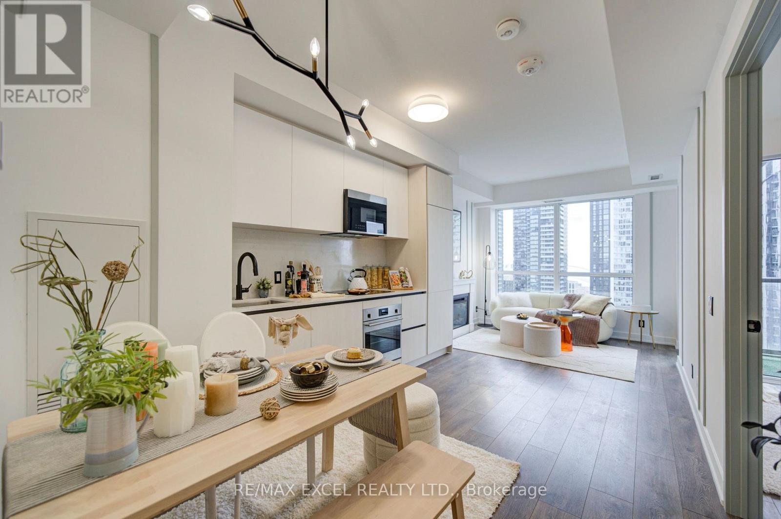 2708 - 108 PETER STREET, Toronto, Ontario