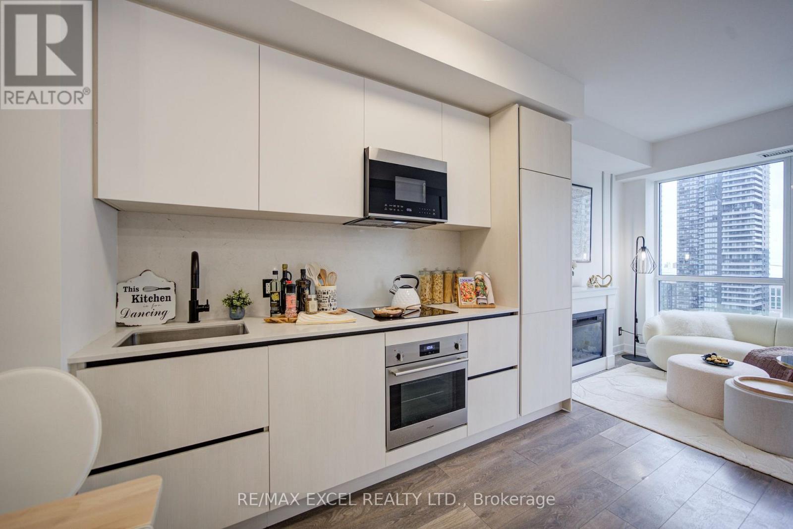 2708 - 108 Peter Street, Toronto, Ontario  M5V 0W2 - Photo 14 - C13935510