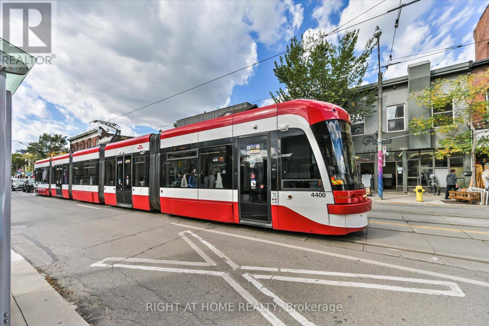 404 - 761 Queen Street E, Toronto, Ontario  M4M 1H3 - Photo 32 - E13933826