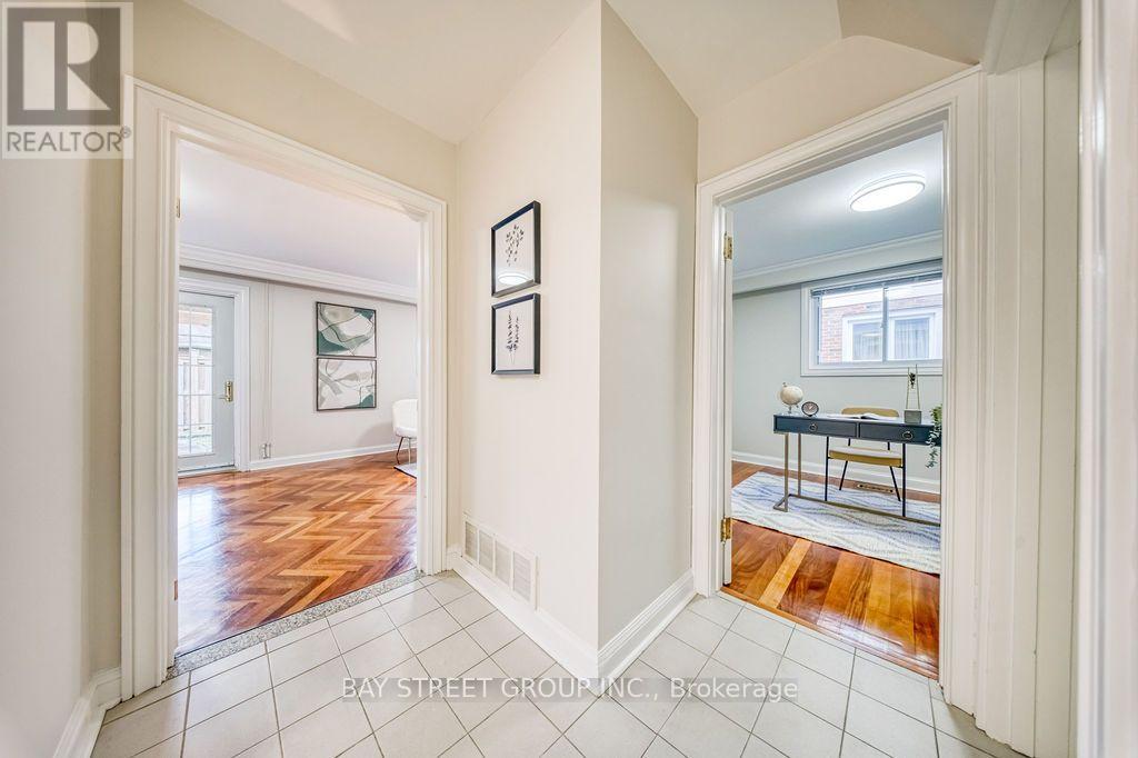 936 Scarborough Golf Clu Road, Toronto, Ontario  M1G 1J9 - Photo 16 - E13934396