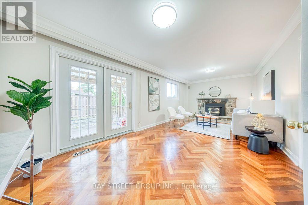936 Scarborough Golf Clu Road, Toronto, Ontario  M1G 1J9 - Photo 18 - E13934396