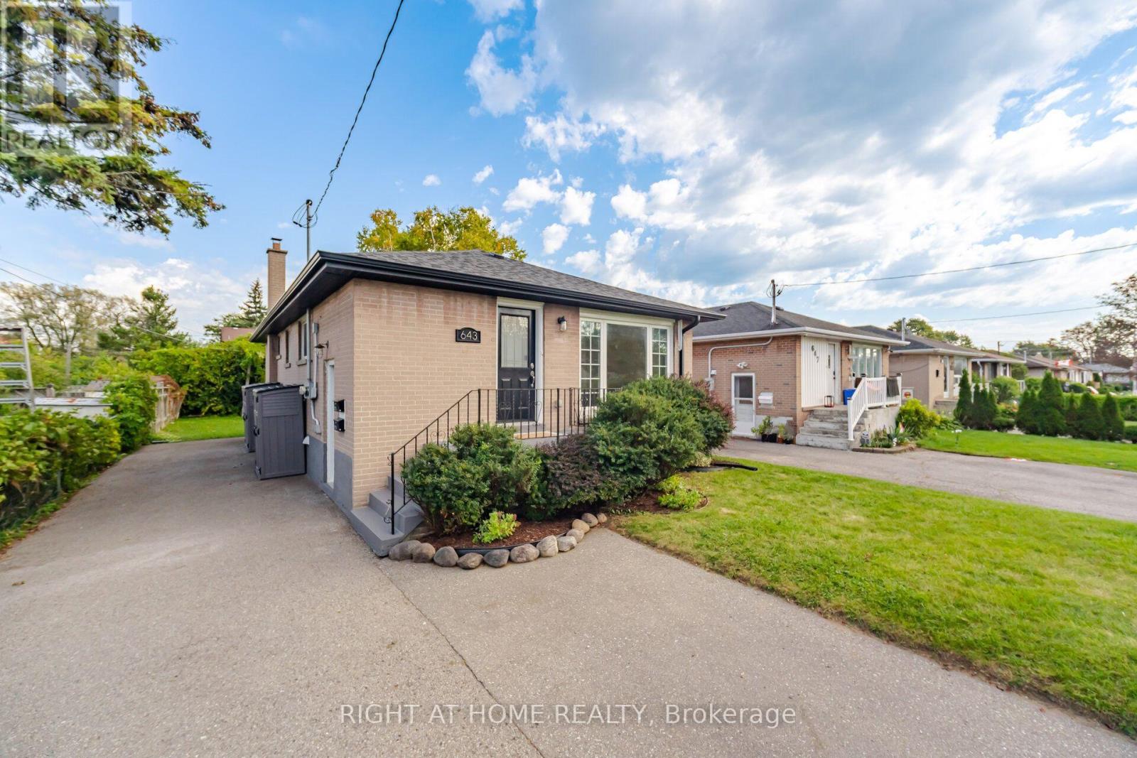 643 Perry Crescent, Oshawa, Ontario  L1J 2E4 - Photo 4 - E13934890