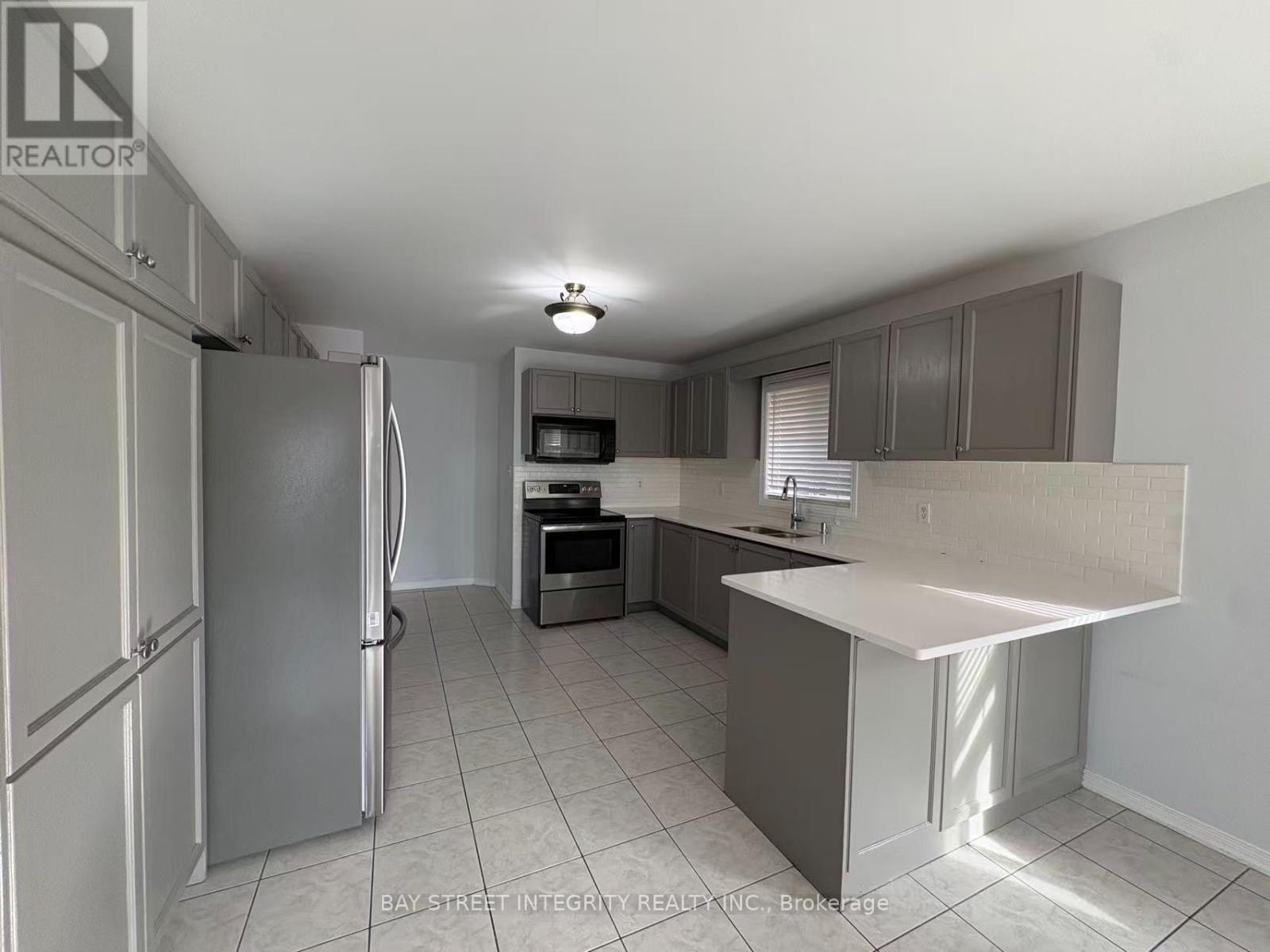 38 Delattaye Avenue, Aurora, Ontario  L4G 7T8 - Photo 4 - N13933938
