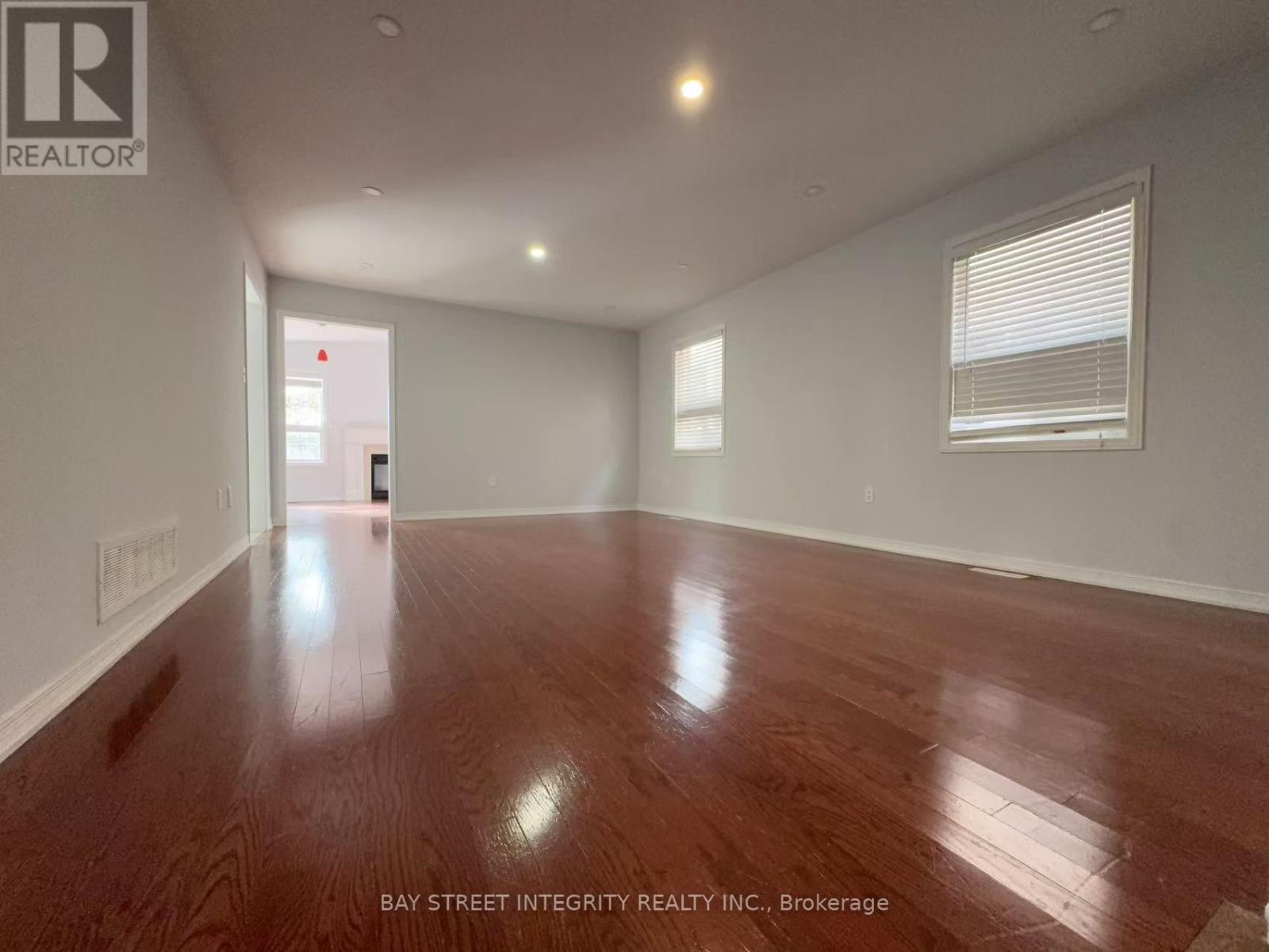 38 Delattaye Avenue, Aurora, Ontario  L4G 7T8 - Photo 7 - N13933938