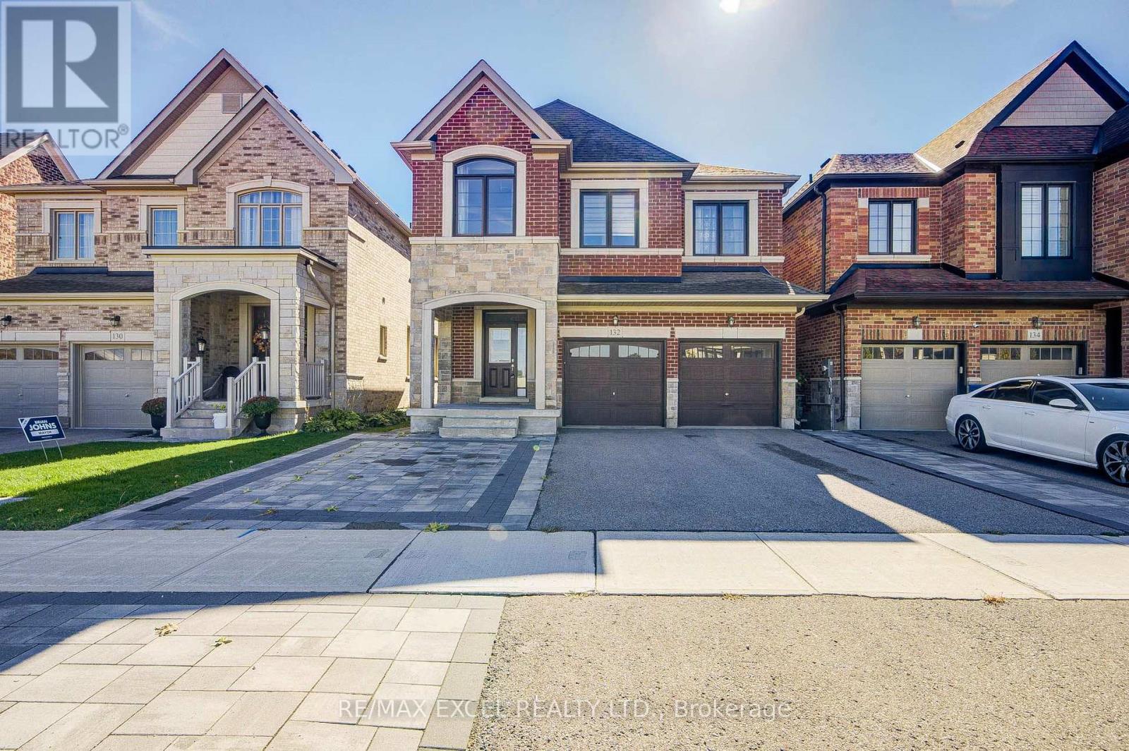 132 MEADOW VISTA CRESCENT, East Gwillimbury, Ontario