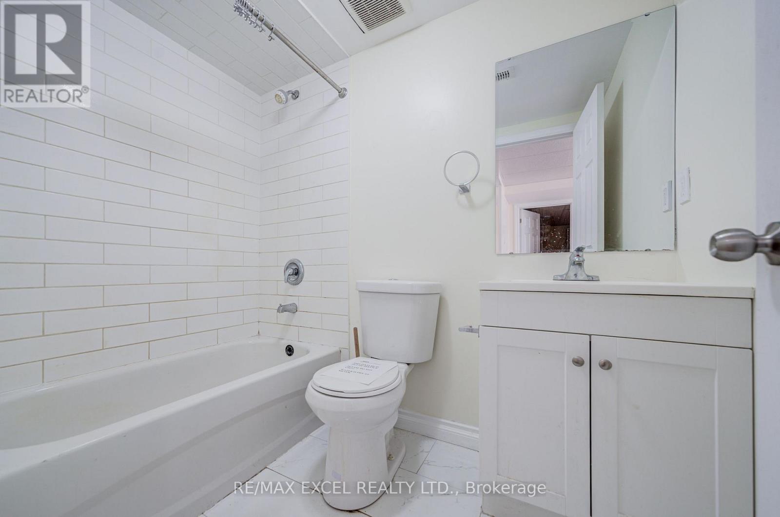 132 Meadow Vista Crescent, East Gwillimbury, Ontario  L9N 0T4 - Photo 46 - N13933940