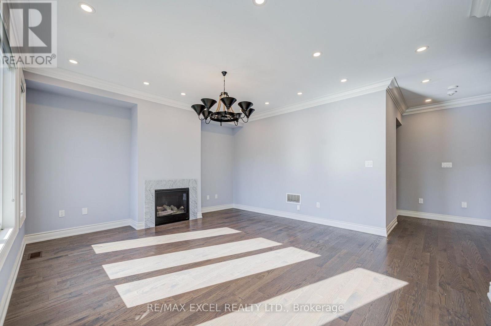 132 Meadow Vista Crescent, East Gwillimbury, Ontario  L9N 0T4 - Photo 7 - N13933940