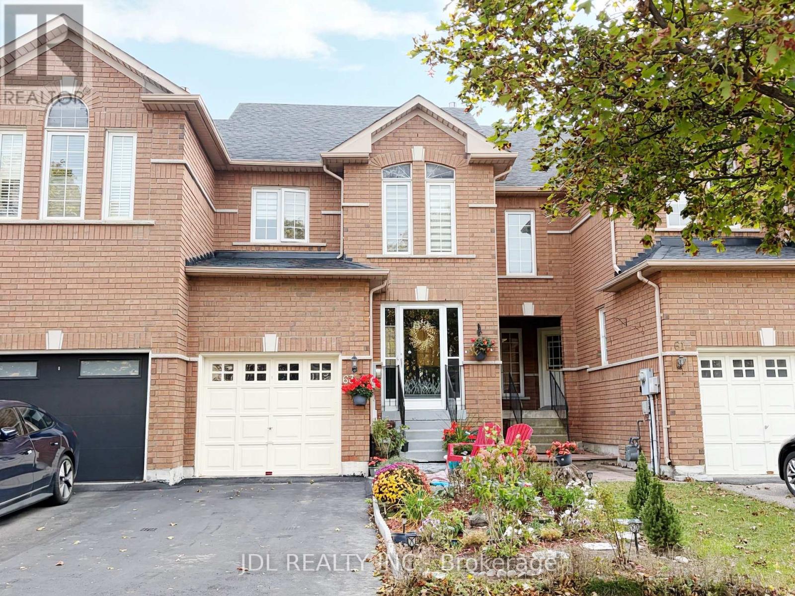 63 PENINSULA CRESCENT, Richmond Hill, Ontario