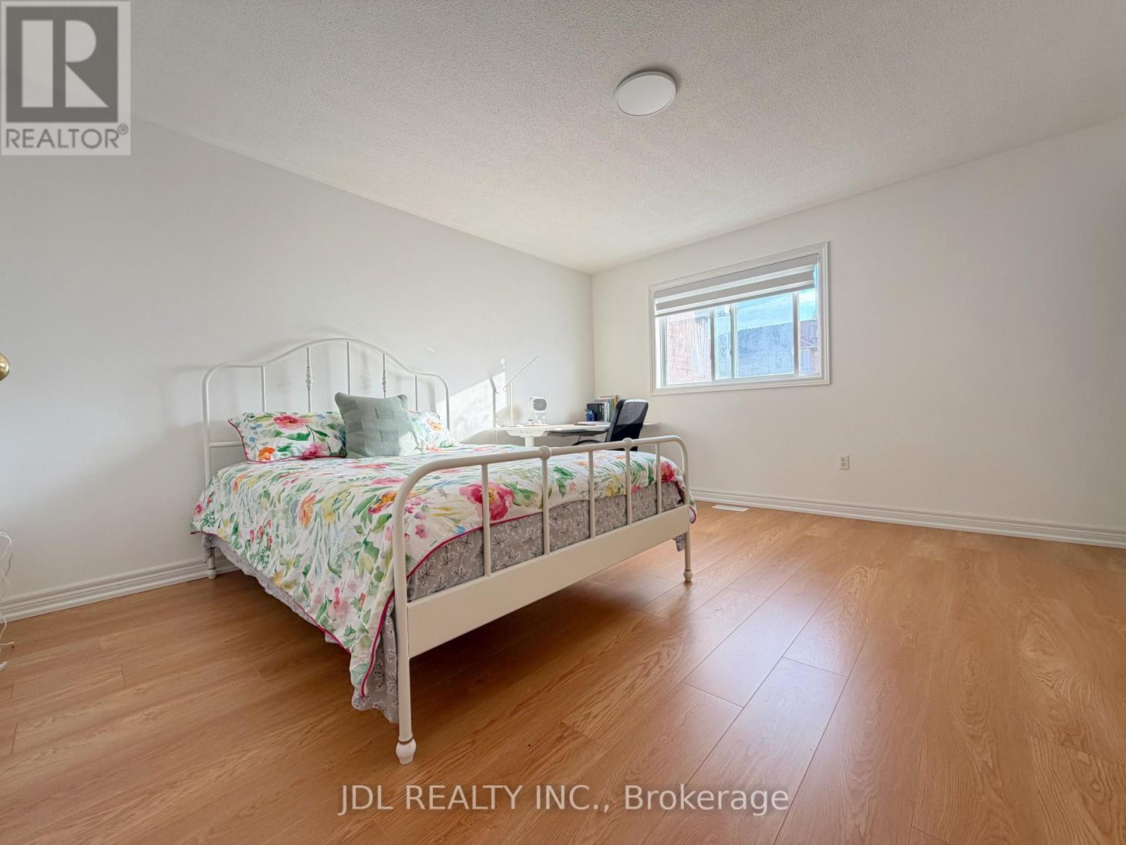 63 Peninsula Crescent, Richmond Hill, Ontario  L4S 1V1 - Photo 7 - N13935624