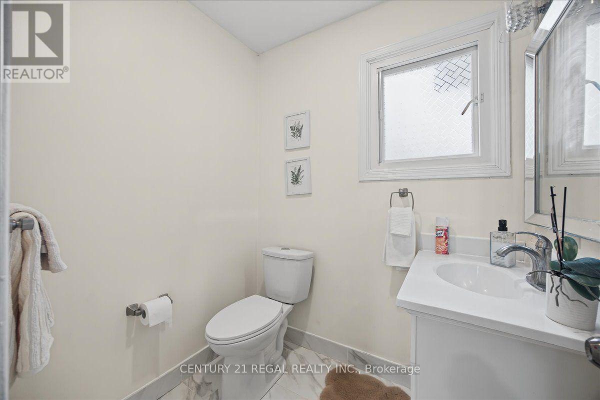 342 Hickling Trail, Barrie, Ontario  L4M 5Z7 - Photo 12 - S13933536