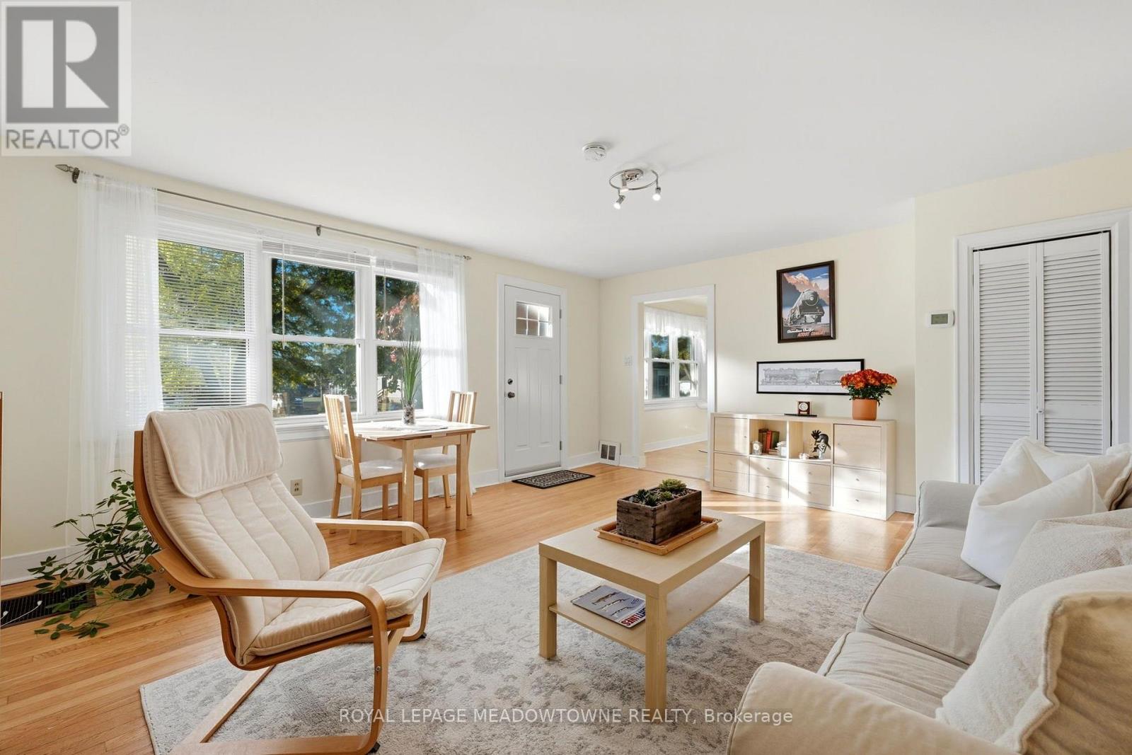 33 Durham Street, Halton Hills, Ontario  L7G 1Z8 - Photo 7 - W13934048