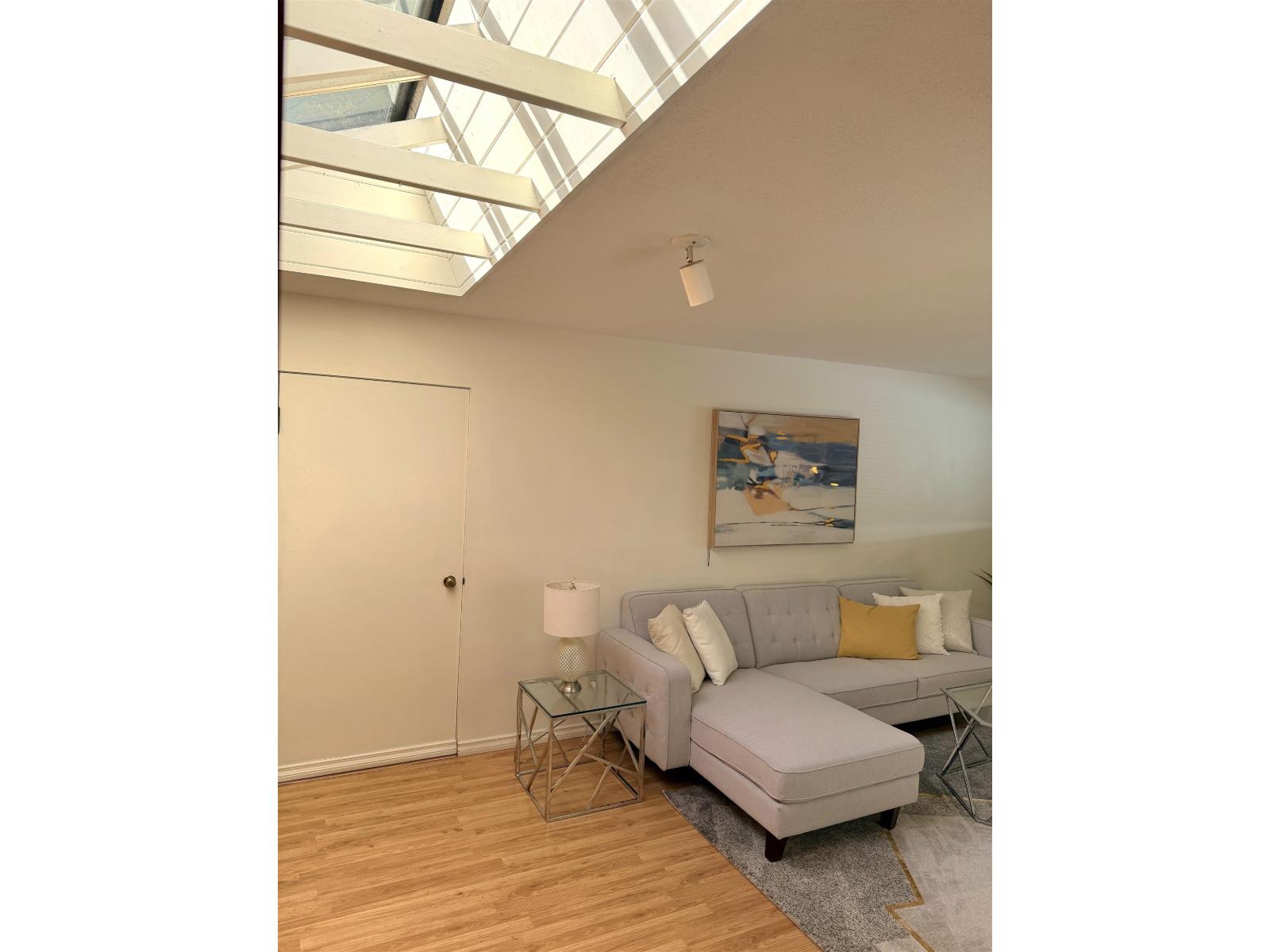 10430 Fraserglen Drive, Surrey, British Columbia  V4N 1T5 - Photo 3 - R3173028