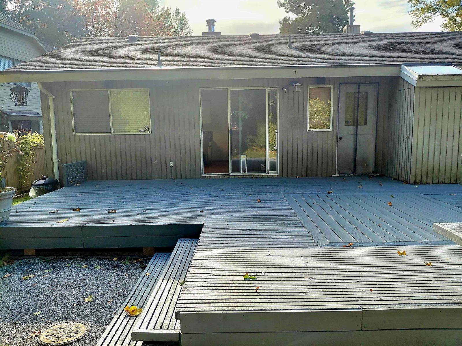 10430 Fraserglen Drive, Surrey, British Columbia  V4N 1T5 - Photo 9 - R3173028