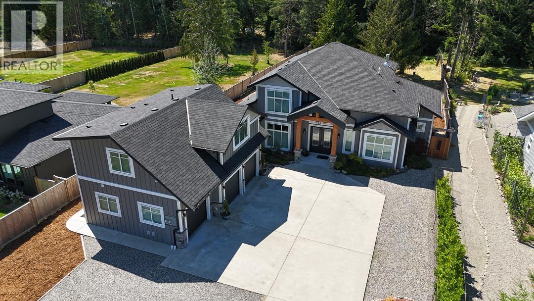421 SOLAZ PLACE, Gibsons, British Columbia