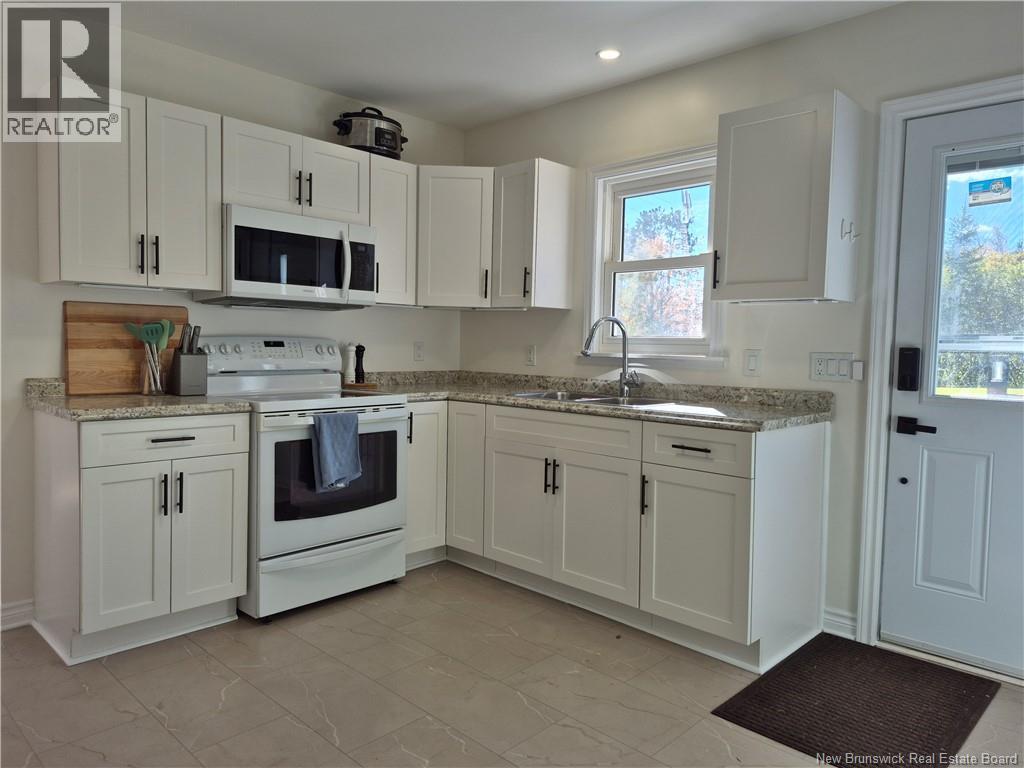 557 Canada Street, Marysville, New Brunswick  E3A 4A8 - Photo 6 - NB149529
