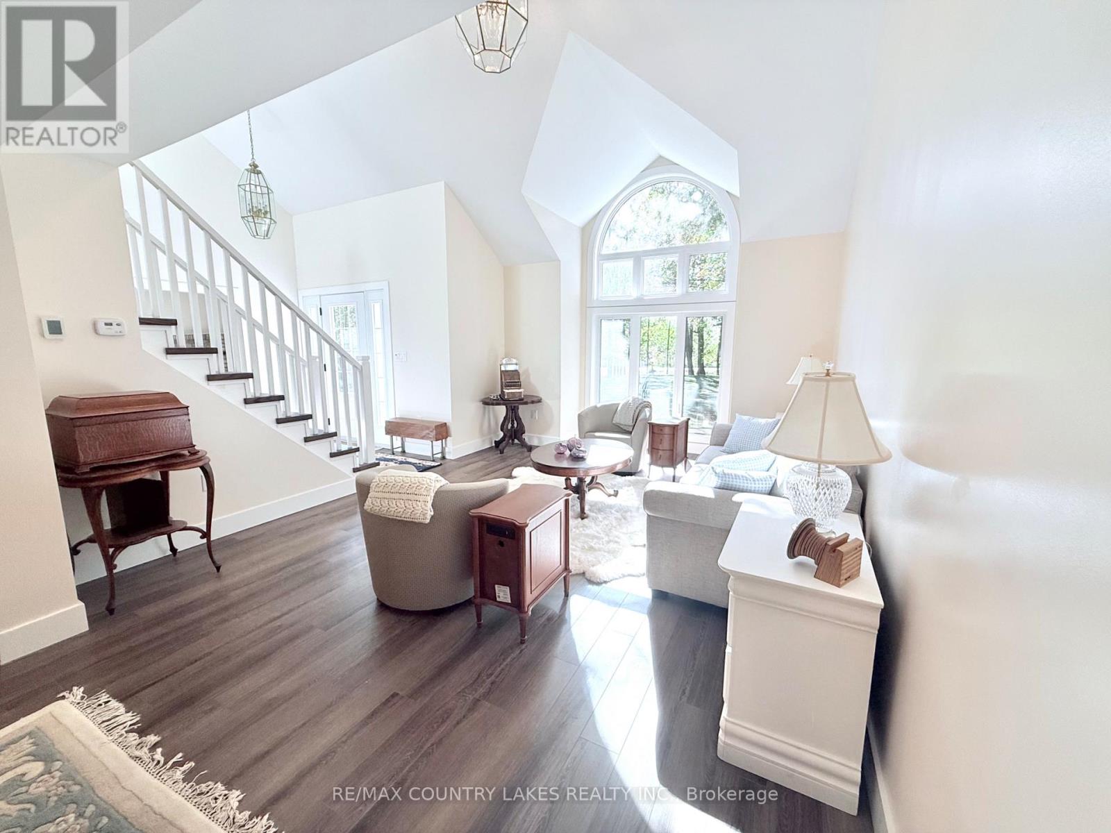 657 13th Line S, Oro-Medonte, Ontario  L0L 1T0 - Photo 6 - S13846772