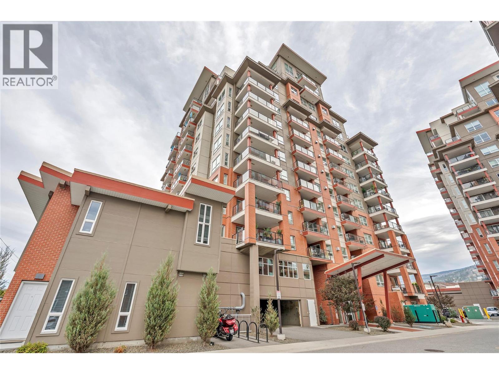 3346 SKAHA LAKE Road Unit# 704
