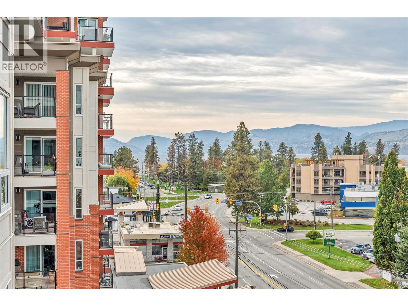 3346 SKAHA LAKE Road Unit# 704