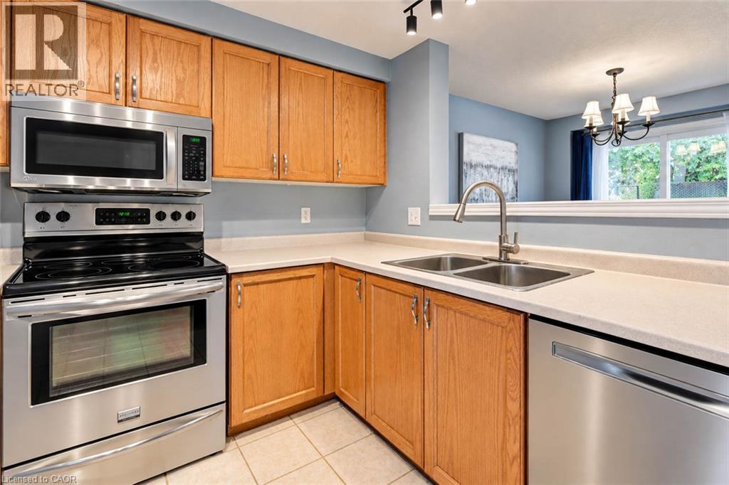 327 Oprington Place, Kitchener, Ontario  N2N 3P3 - Photo 8 - 40868049