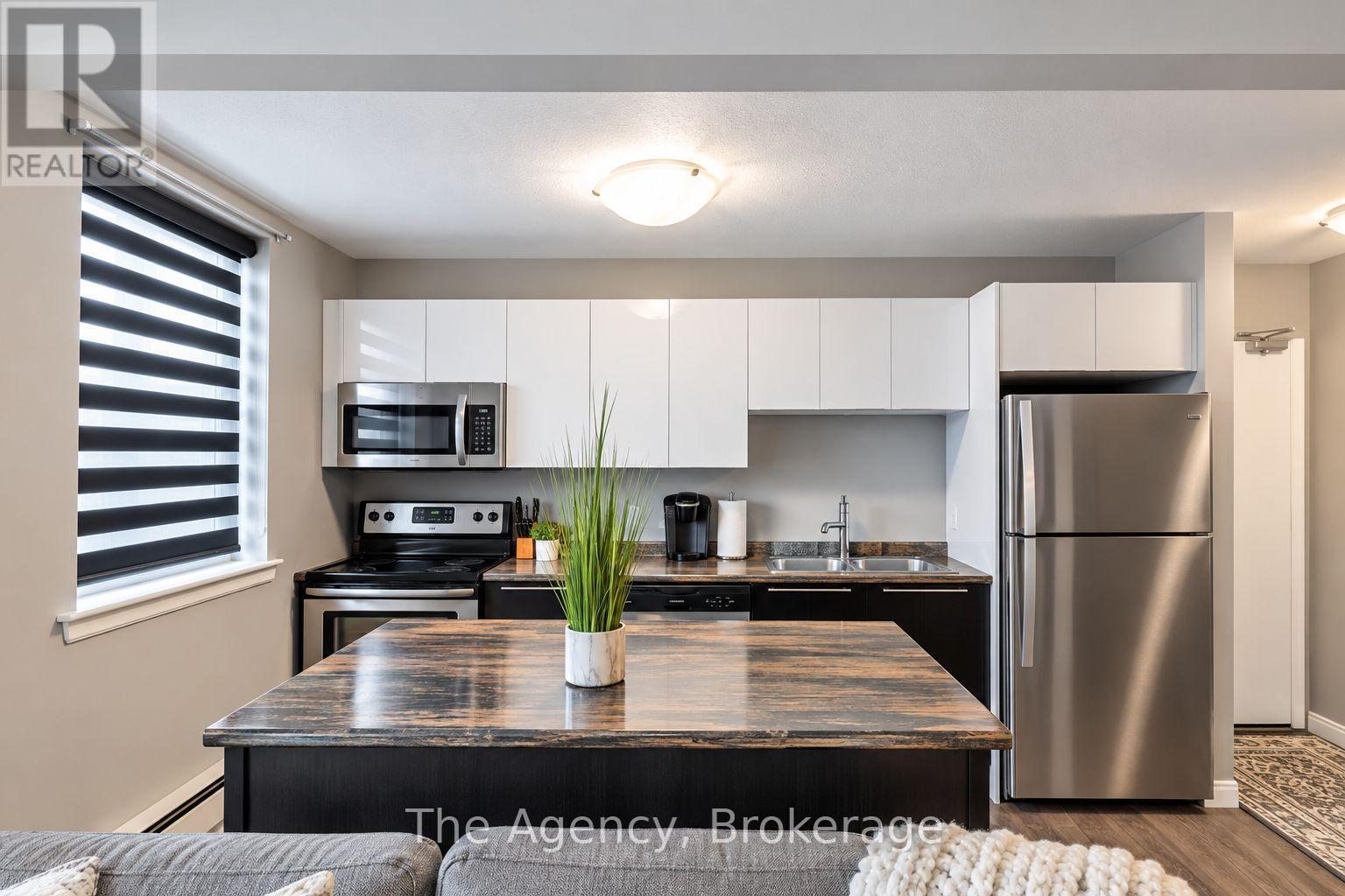 2 - 4538 Huron Street, Niagara Falls, Ontario  L2E 2H3 - Photo 2 - X13987324