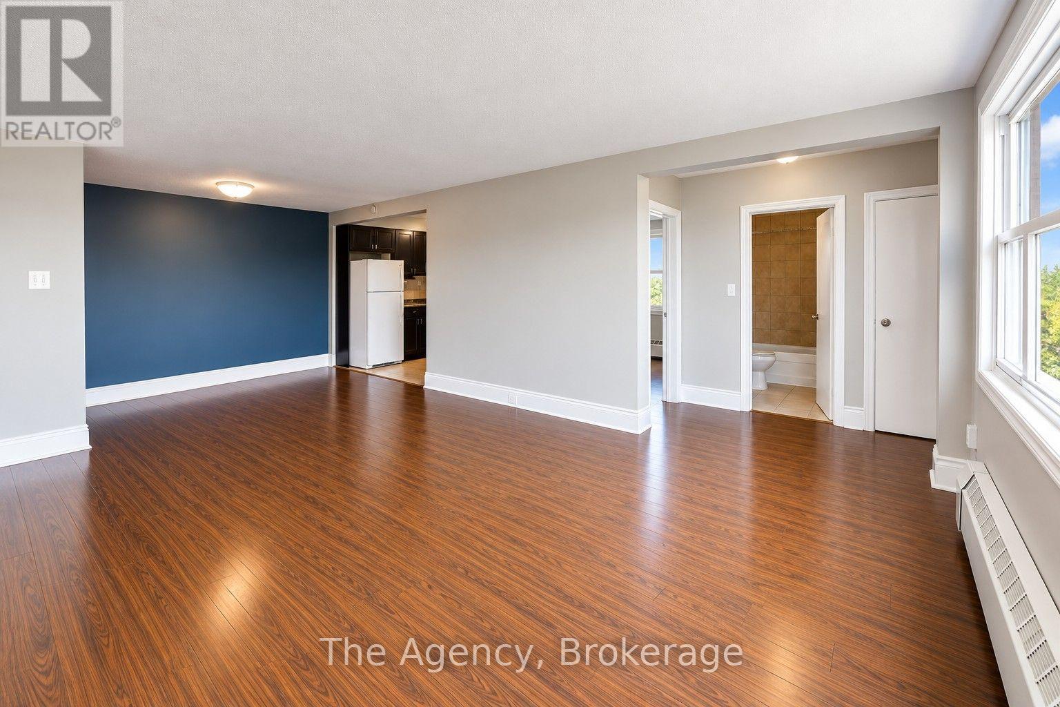 4 - 139 Westchester Crescent, St. Catharines, Ontario  L2P 2N8 - Photo 3 - X13987498