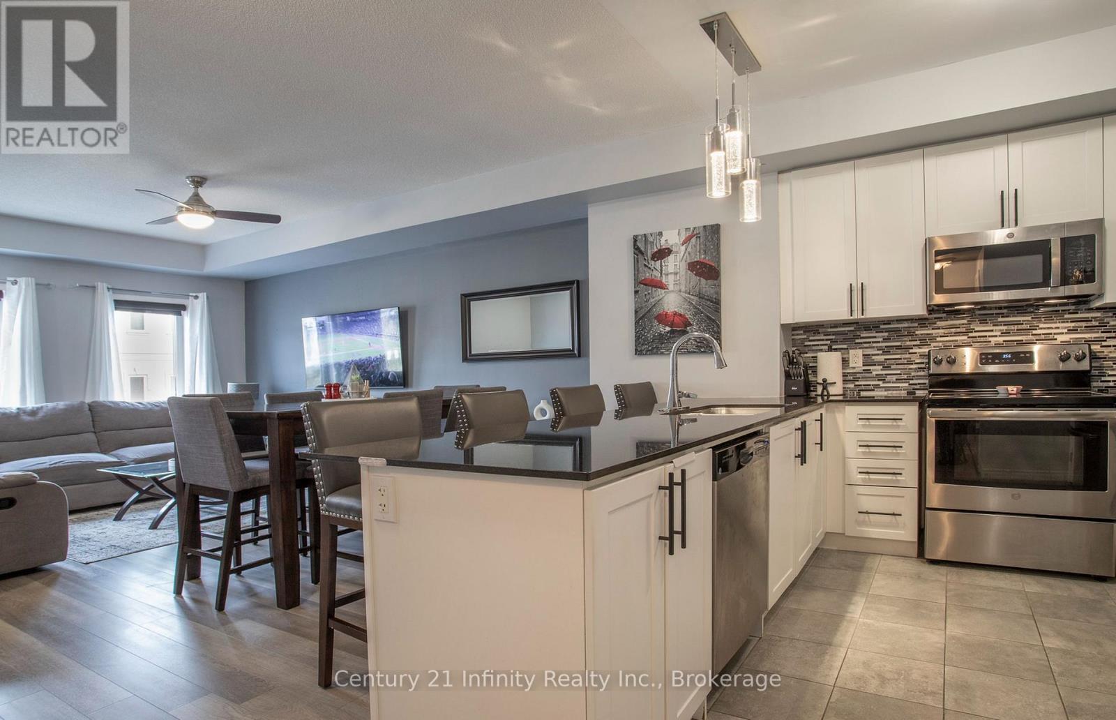 4 Dunsley Way, Whitby, Ontario  L1N 0L5 - Photo 10 - E13985336