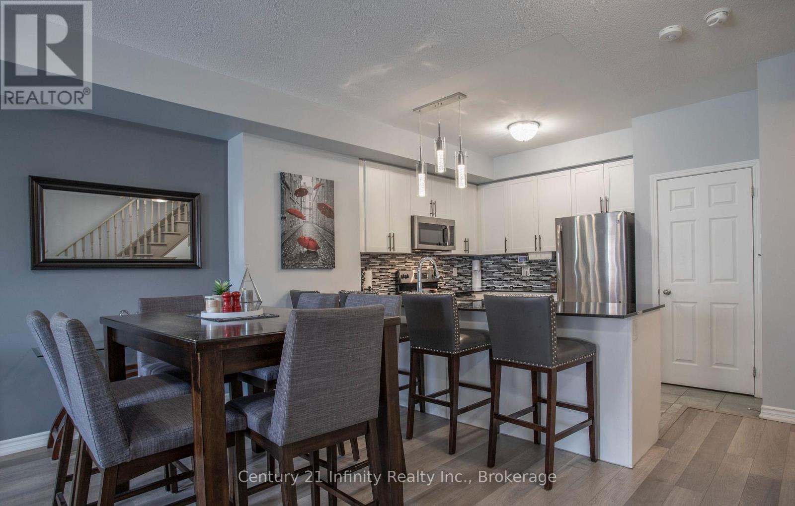 4 Dunsley Way, Whitby, Ontario  L1N 0L5 - Photo 7 - E13985336