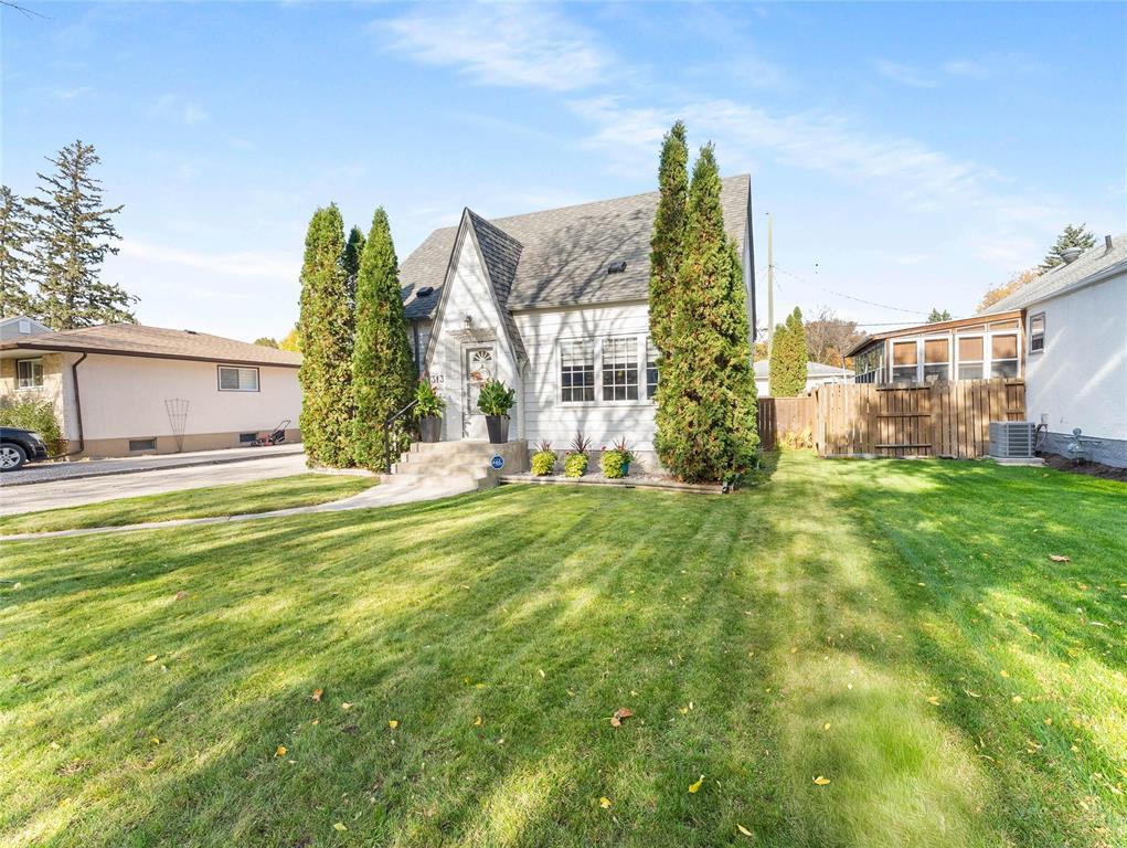 313 Linden Avenue, Winnipeg, Manitoba R2K 0N5 - Photo 1 - 202624072