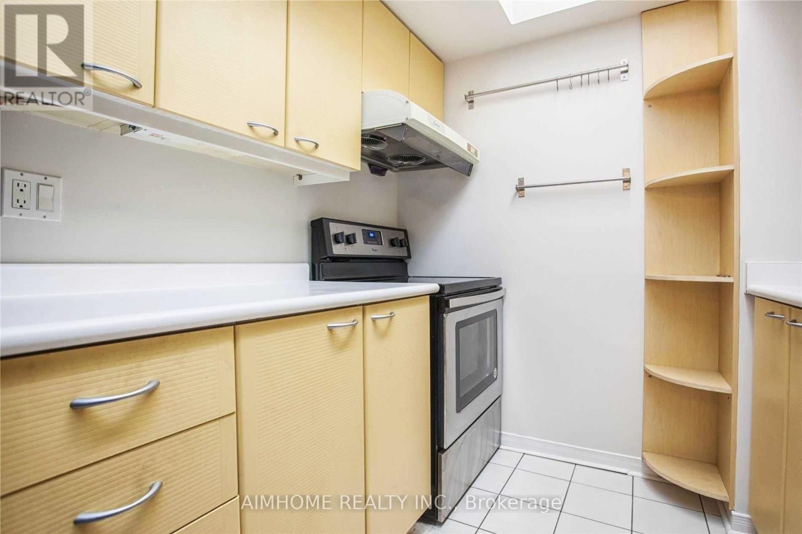 3711 - 5 Concorde Place, Toronto, Ontario  M3C 3M8 - Photo 14 - C13986404