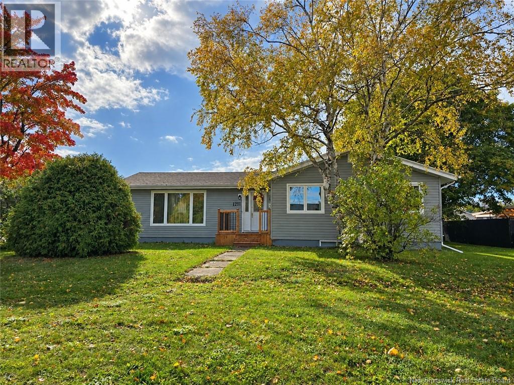 1211 Whelton, Bathurst, New Brunswick  E2A 3S7 - Photo 1 - NB149171
