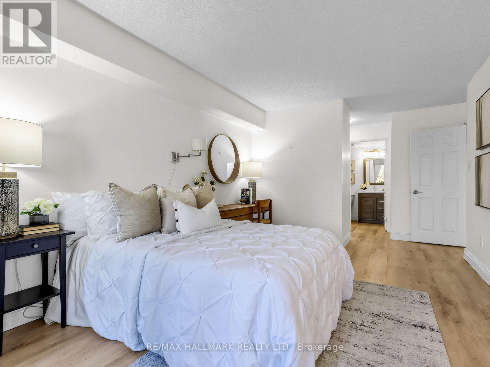 309 - 175 Cedar Avenue, Richmond Hill (Harding), Ontario  L4C 9V3 - Photo 17 - N13990250