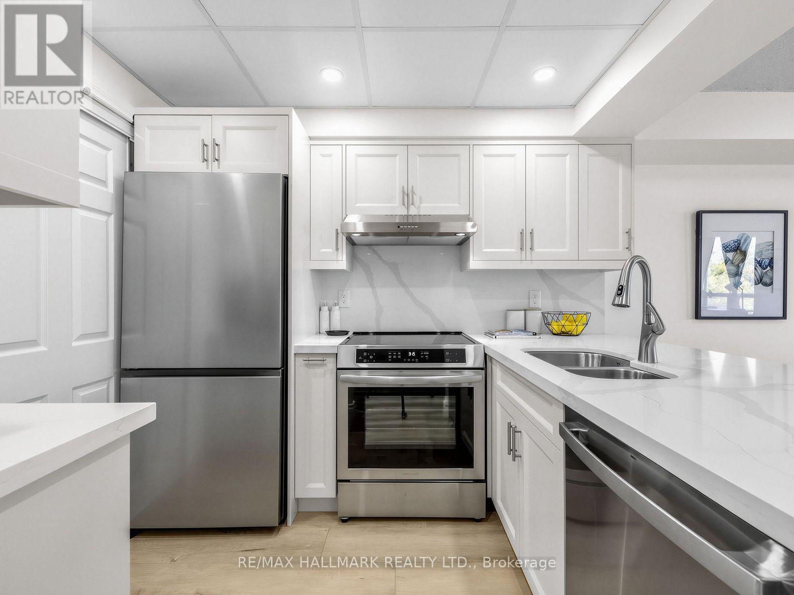 309 - 175 Cedar Avenue, Richmond Hill (Harding), Ontario  L4C 9V3 - Photo 2 - N13990250