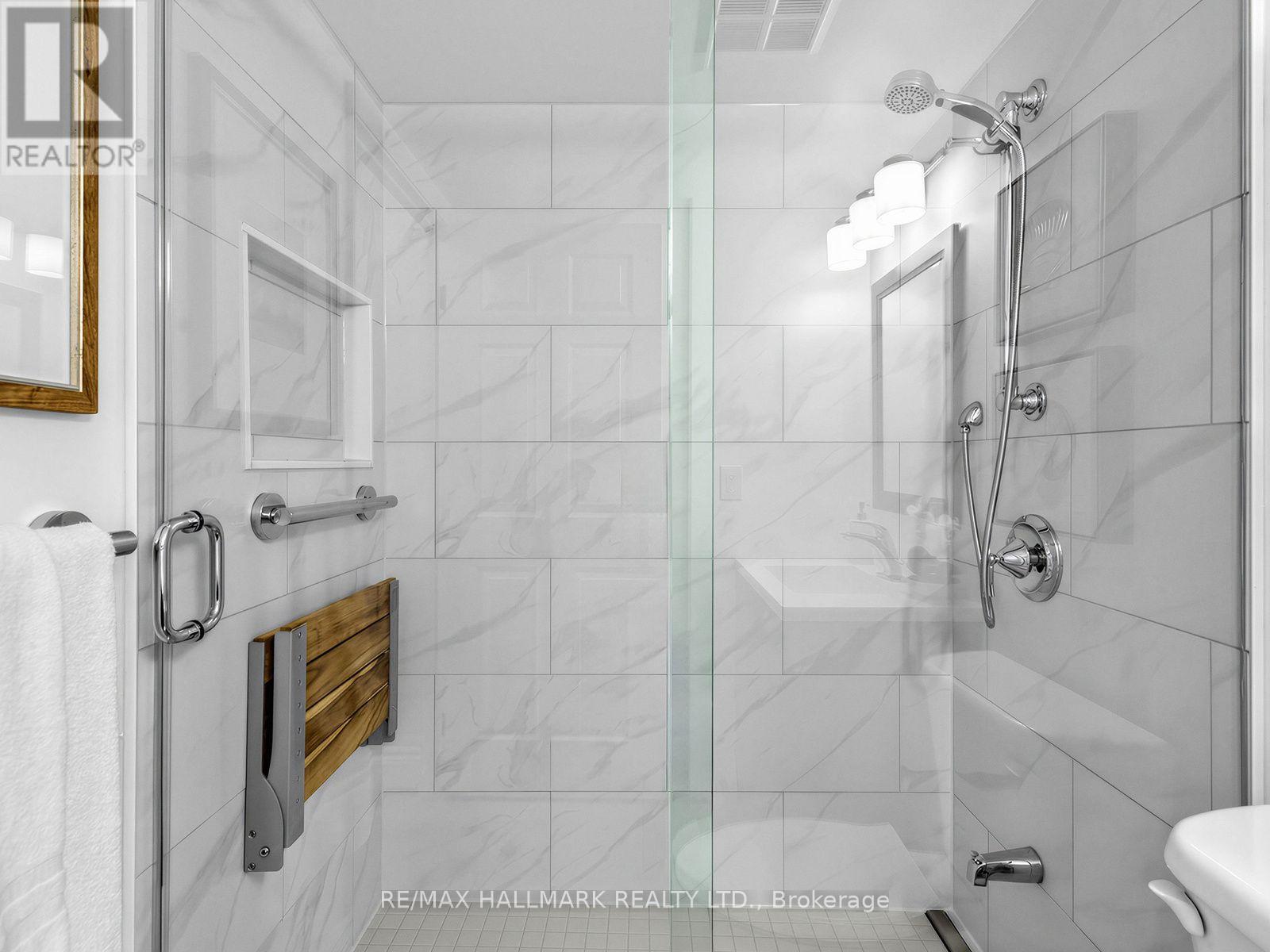 309 - 175 Cedar Avenue, Richmond Hill (Harding), Ontario  L4C 9V3 - Photo 20 - N13990250
