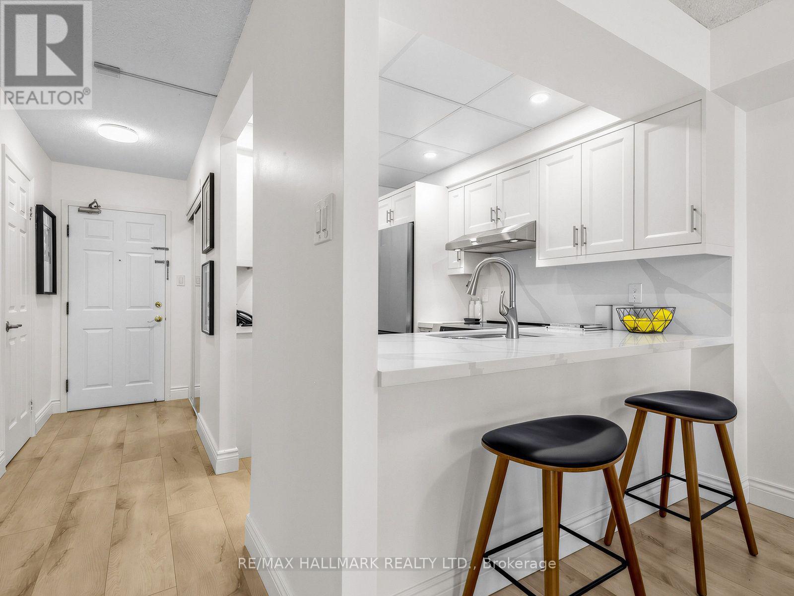309 - 175 Cedar Avenue, Richmond Hill (Harding), Ontario  L4C 9V3 - Photo 8 - N13990250