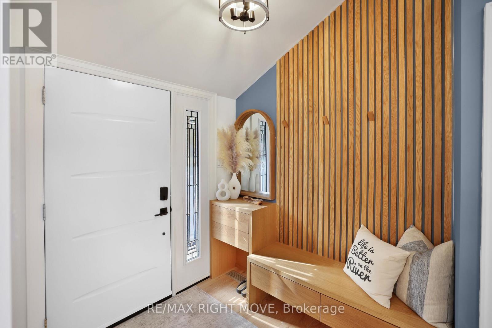 4530 Granite Ridge Lane, Severn, Ontario L0K 2B0 - Photo 2 - S13988032
