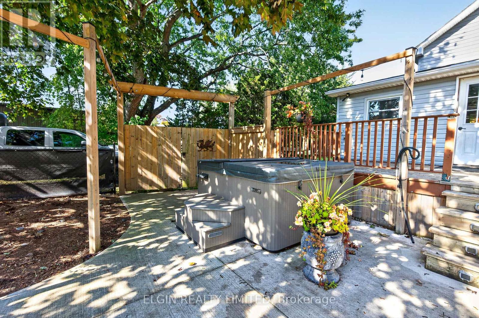51269 Calton Line, Malahide, Ontario  N5H 2R5 - Photo 3 - X13996092