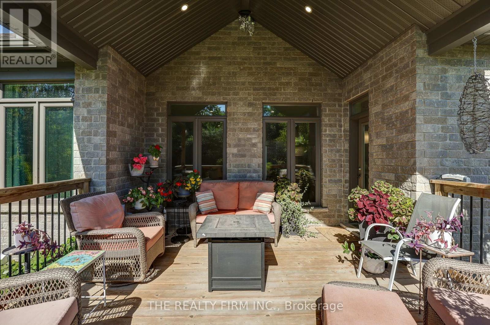 53 Foxborough Place, Thames Centre, Ontario  N0M 2P0 - Photo 33 - X13996182