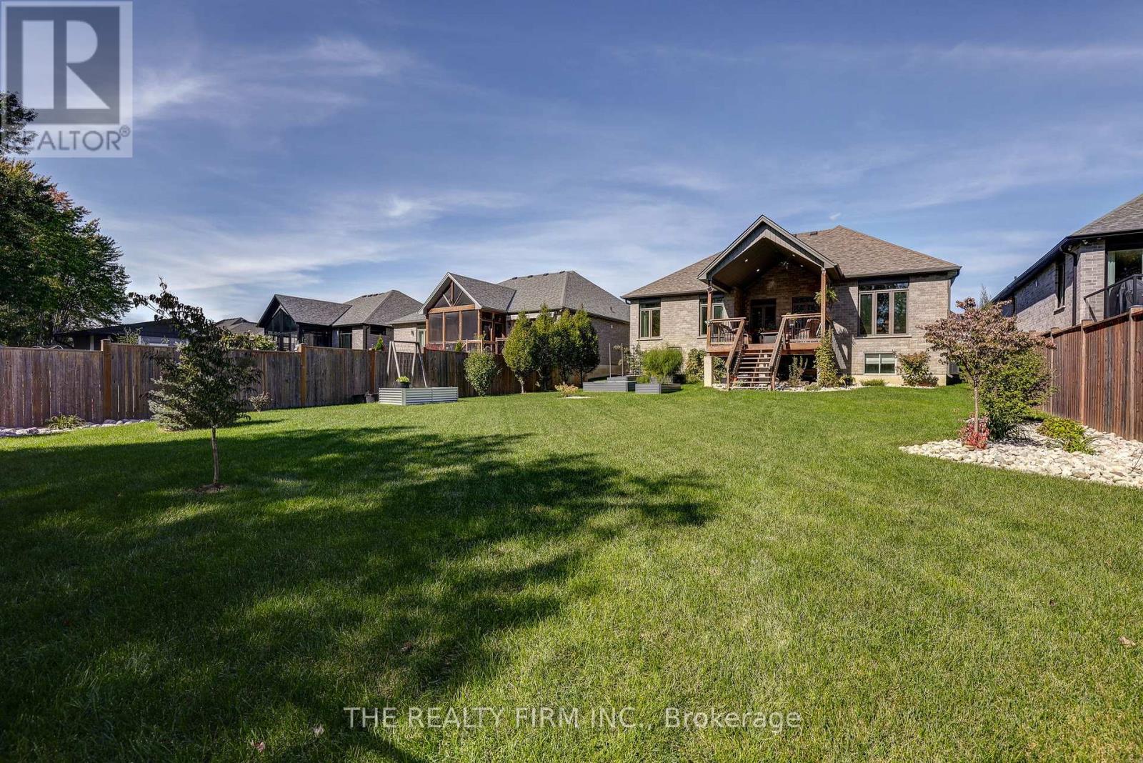 53 Foxborough Place, Thames Centre, Ontario  N0M 2P0 - Photo 38 - X13996182